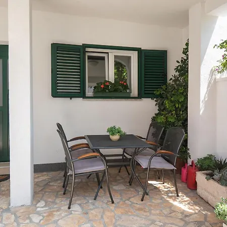 Gloria Apartman